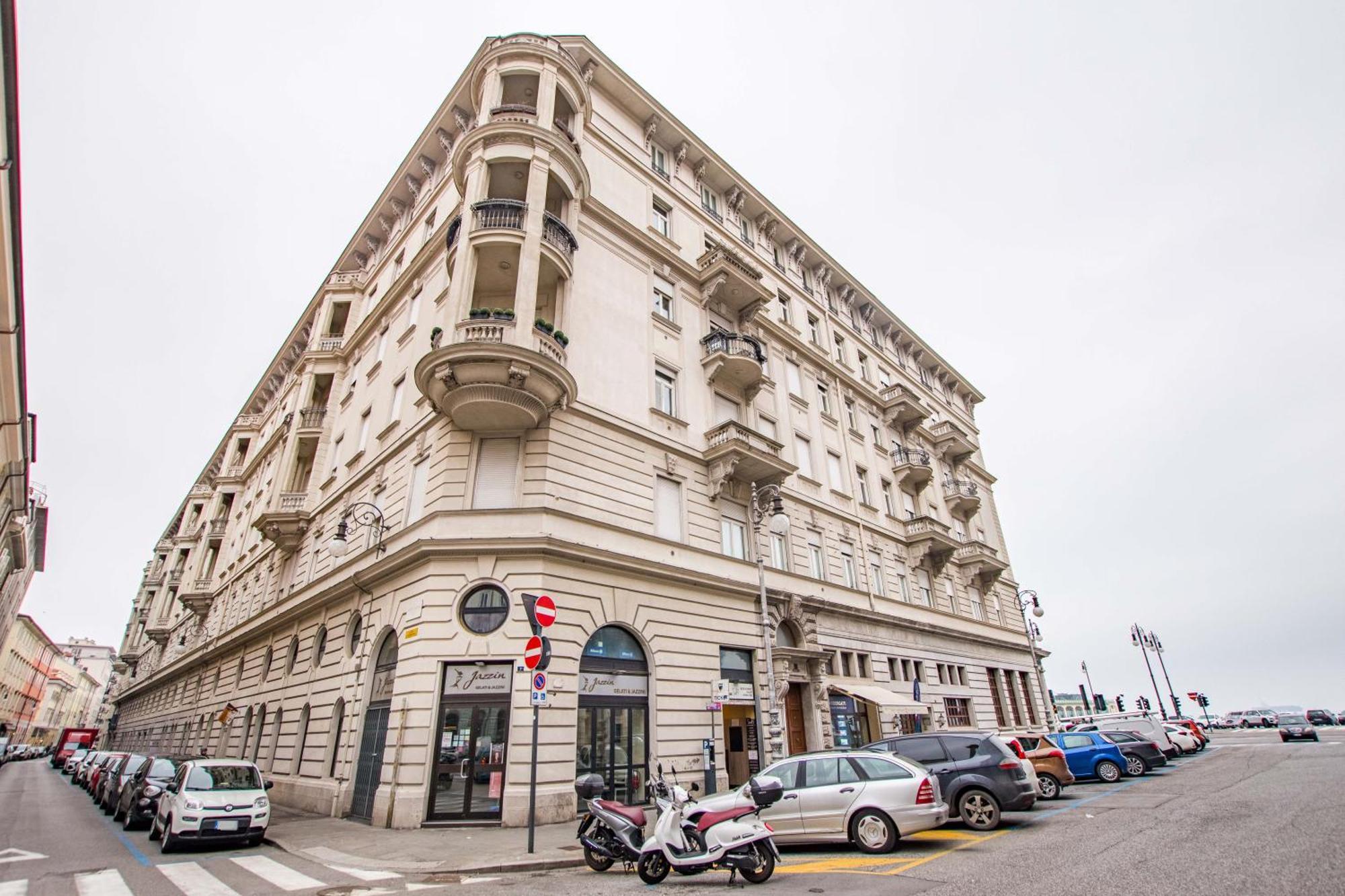 Mercato Vecchio City Trieste Bagian luar foto